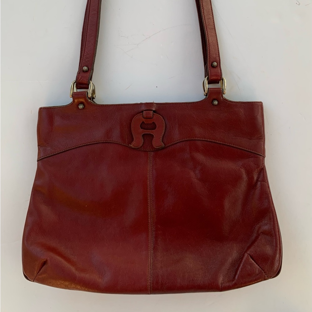 Etienne Aigner Red Oxblood Leather Shoulder Bag - Picture 2 of 16